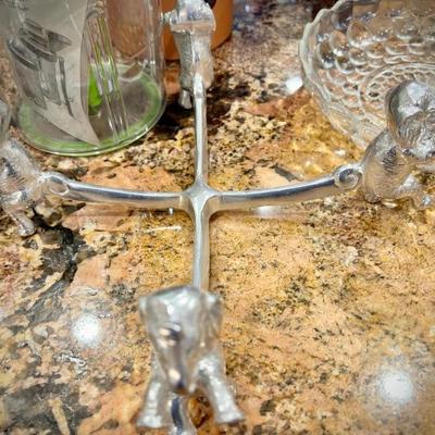 Arthur Court Elephants salad bowl holder