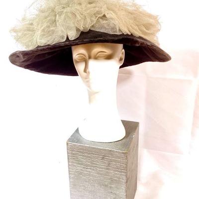 BIHY931 Antique Parisian Black Velvet Women's Hat	Wide brimmed hat adorned with tulle decoration by Ida Marguerite, Paris. Â...