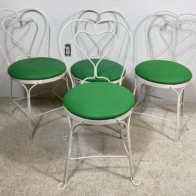 BIHY103 Four Vintage Ice Cream Chairs	This is a set of four matchingÂ ice cream chairs. The vintage chairs are made of bent and curved...