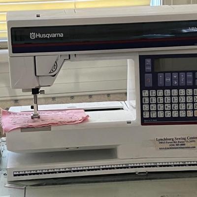Husqvarna Lily 545 quilting/sewing machine