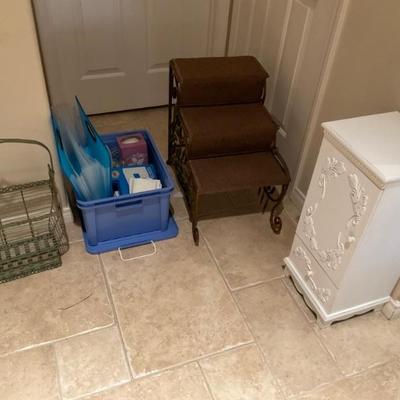 STEPS SOLD (MZ)  white cabinet SOLD