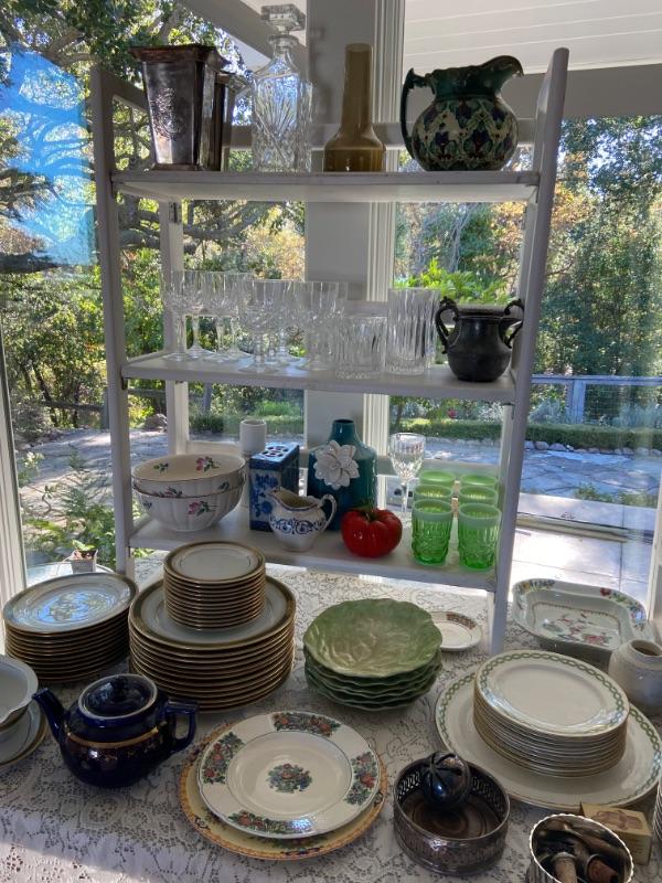 CLASSIC'S WALNUT CREEK ESTATEART, FURN., VINTAGE & MORE FRI & SAT 93