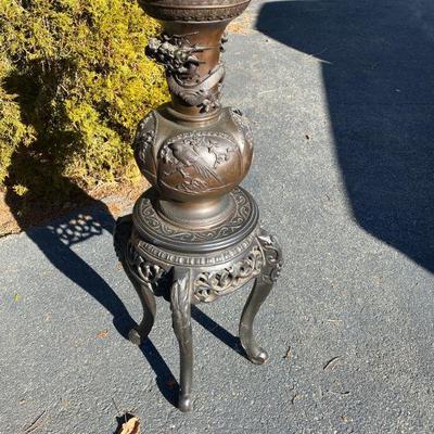 Bronze Chinese vase on wooden base