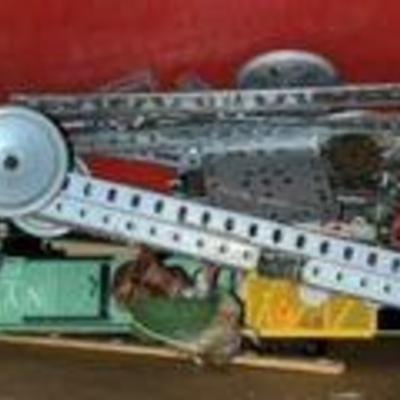 Small Vintage Erector Set