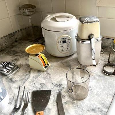 Aroma Rice Cooker, Pelouze MCM Kitchen Scale, Mid-Century Modern ice crusher