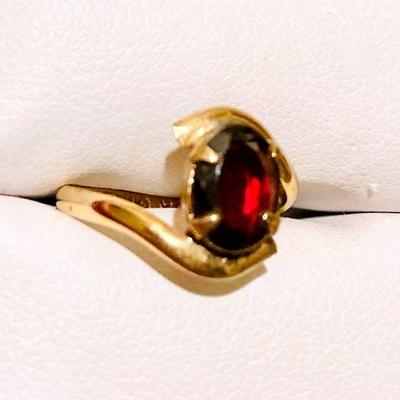 HFF049 Gorgeous Garnet Gold Ring SZ 5
