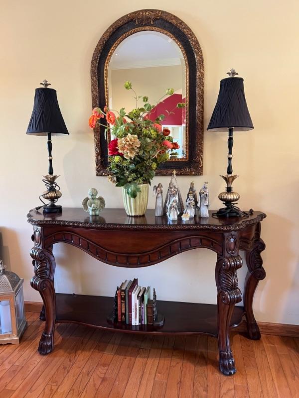 Beautiful Sale in Haggin Oaks / By TLC ESTATE SALE LADIES
