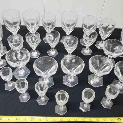 FTH154 - Assorted Glassware
