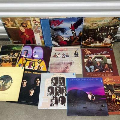 FTH224- Assorted Vintage Vinyl Records 