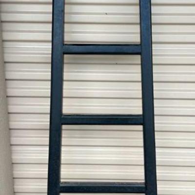 FTH397- Decorative Wooden Ladder