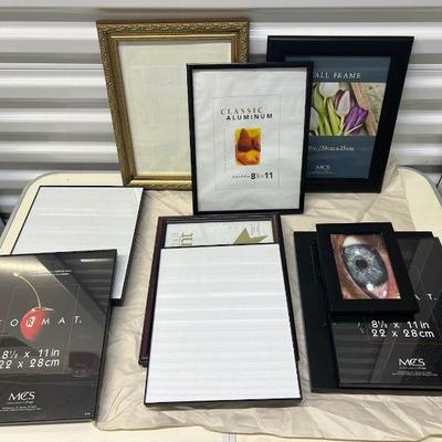 FTH064- Assorted Photo Frames