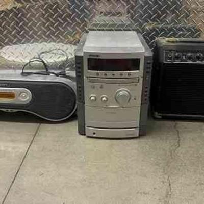 FTH271- Sony Audio System & A Guitar Amplifier 