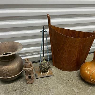 FTH254 Brass Spittoon, Ipu Heke, Metal Vessel & More!