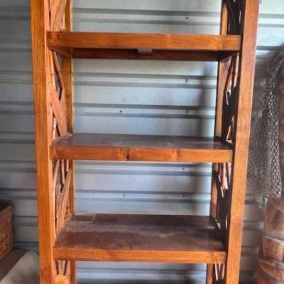 FTH398- Beautiful Ornate Wooden Shelf