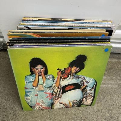 FTH241 Twenty-One Vintage Vinyl Records 