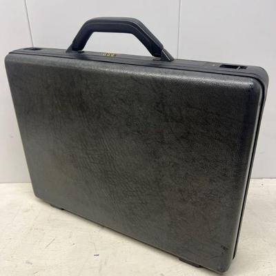 FTH297- Vintage Samsonite Briefcase