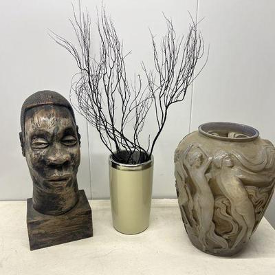 FTH292- Sculptured Vase, Wooden Decor & Black Coral