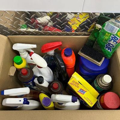 FTH277 Box Of Cleaning Supplies 