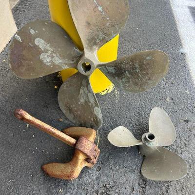 FTH390- Vintage Roloff Mfg Corp Anchor & Metal Ship Propellers