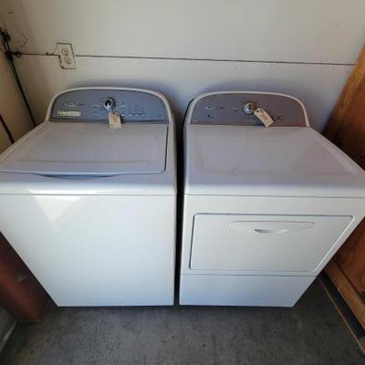 #1592 â€¢ Whirlpool Washer and Dryer
