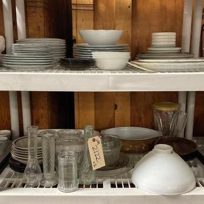 #2122 â€¢ Glass Plates, Bowls and Trays
