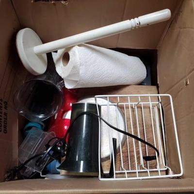 #5524 â€¢ Box of Household Items
