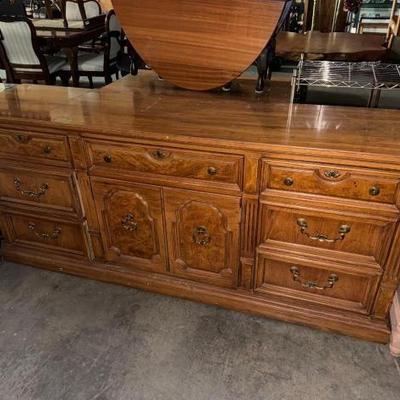 #2316 â€¢ Thomasville Dresser
