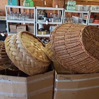 #2452 â€¢ Wicker Baskets
