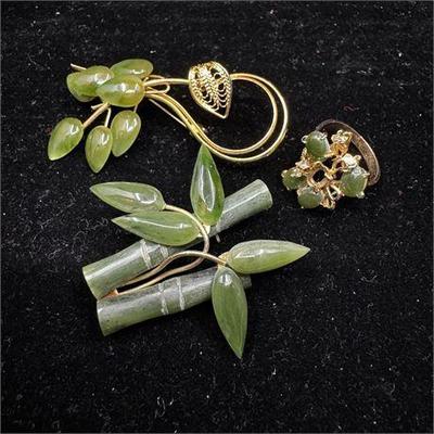 Lot 047   2 Bid(s)
Jade Style Gold Tone Set of 2 Brooches and 1 Ring