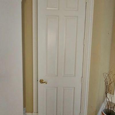 https://auctions4america.proxibid.com/Auctions-4-America/The-Famous-White-House-Demolition-Sale-Auction/event-catalog/253989