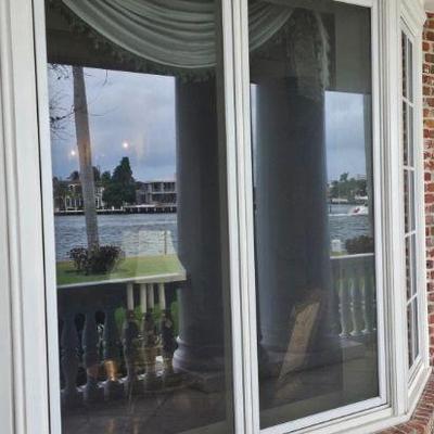 https://auctions4america.proxibid.com/Auctions-4-America/The-Famous-White-House-Demolition-Sale-Auction/event-catalog/253989