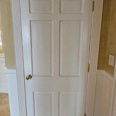 https://auctions4america.proxibid.com/Auctions-4-America/The-Famous-White-House-Demolition-Sale-Auction/event-catalog/253989