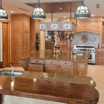 https://auctions4america.proxibid.com/Auctions-4-America/The-Famous-White-House-Demolition-Sale-Auction/event-catalog/253989