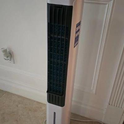 https://auctions4america.proxibid.com/Auctions-4-America/The-Famous-White-House-Demolition-Sale-Auction/event-catalog/253989