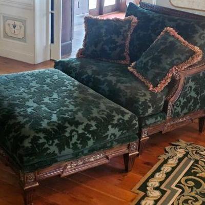 https://auctions4america.proxibid.com/Auctions-4-America/The-Famous-White-House-Demolition-Sale-Auction/event-catalog/253989