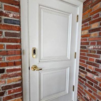 https://auctions4america.proxibid.com/Auctions-4-America/The-Famous-White-House-Demolition-Sale-Auction/event-catalog/253989