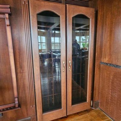 https://auctions4america.proxibid.com/Auctions-4-America/The-Famous-White-House-Demolition-Sale-Auction/event-catalog/253989