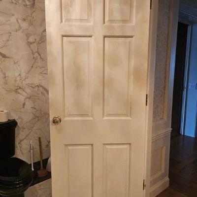 https://auctions4america.proxibid.com/Auctions-4-America/The-Famous-White-House-Demolition-Sale-Auction/event-catalog/253989