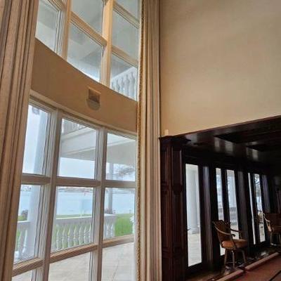 https://auctions4america.proxibid.com/Auctions-4-America/The-Famous-White-House-Demolition-Sale-Auction/event-catalog/253989