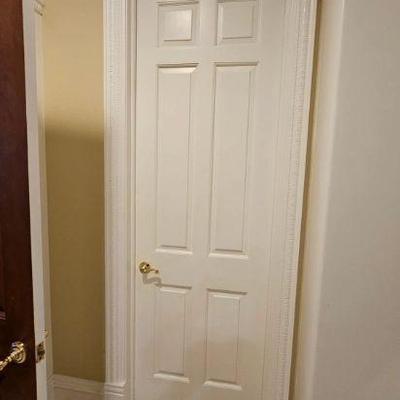 https://auctions4america.proxibid.com/Auctions-4-America/The-Famous-White-House-Demolition-Sale-Auction/event-catalog/253989