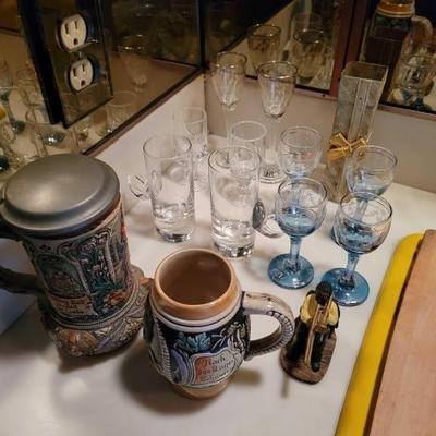 #1242 â€¢ Glasses, Beersteins and Figurine
