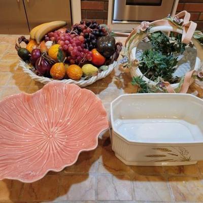 #1635 â€¢ Candy Dish, Baskets and Flower Pot Decor
