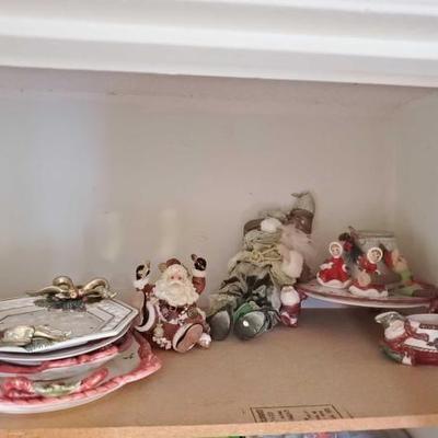 #1594 â€¢ Christmas Decorations and Serving Trays
