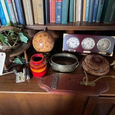 #1402 â€¢ Globe, Clocks, Trays, Coat Hanger, Jar & Decor
