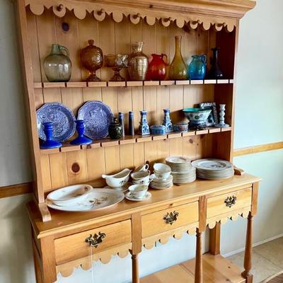 Fabulous Country pine display piece
