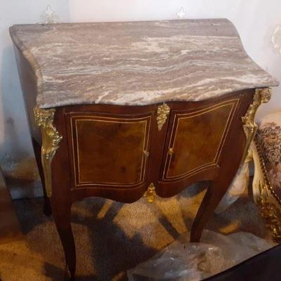 https://auctions4america.proxibid.com/Auctions-4-America/Fort-Lauderdale-Furniture-Auction/event-catalog/254318