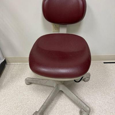 One of several lots of stools/ chairs