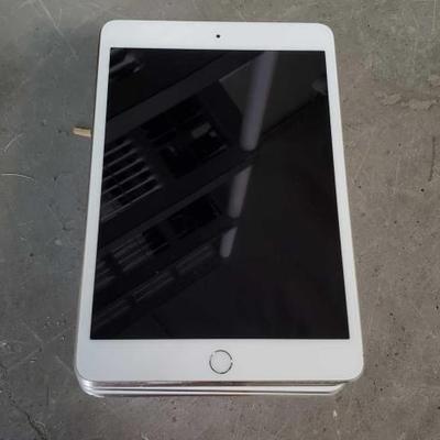 #2774 â€¢ 10 Ipads
