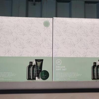 #3030 â€¢ NEW!!! 5 Tea Tree Deluxe Gift Sets
