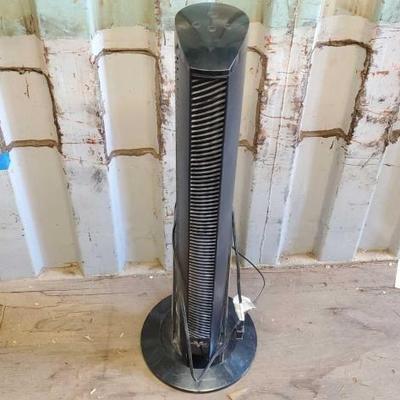 #3520 â€¢ Vornado Standing Fan
